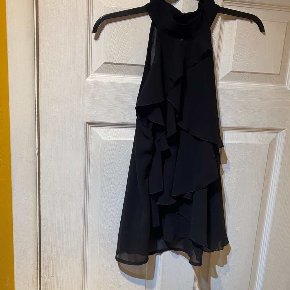 NWT Sleeveless blouse - Black